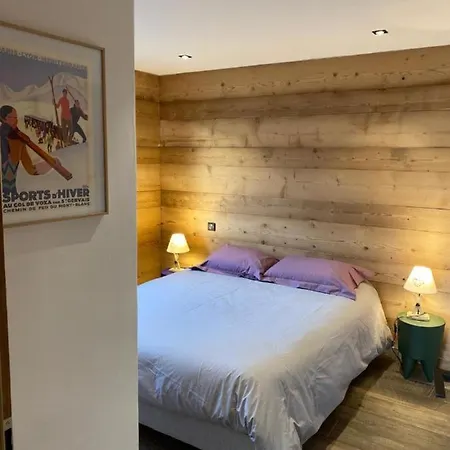 Jeane Proche Du Centre De מגב